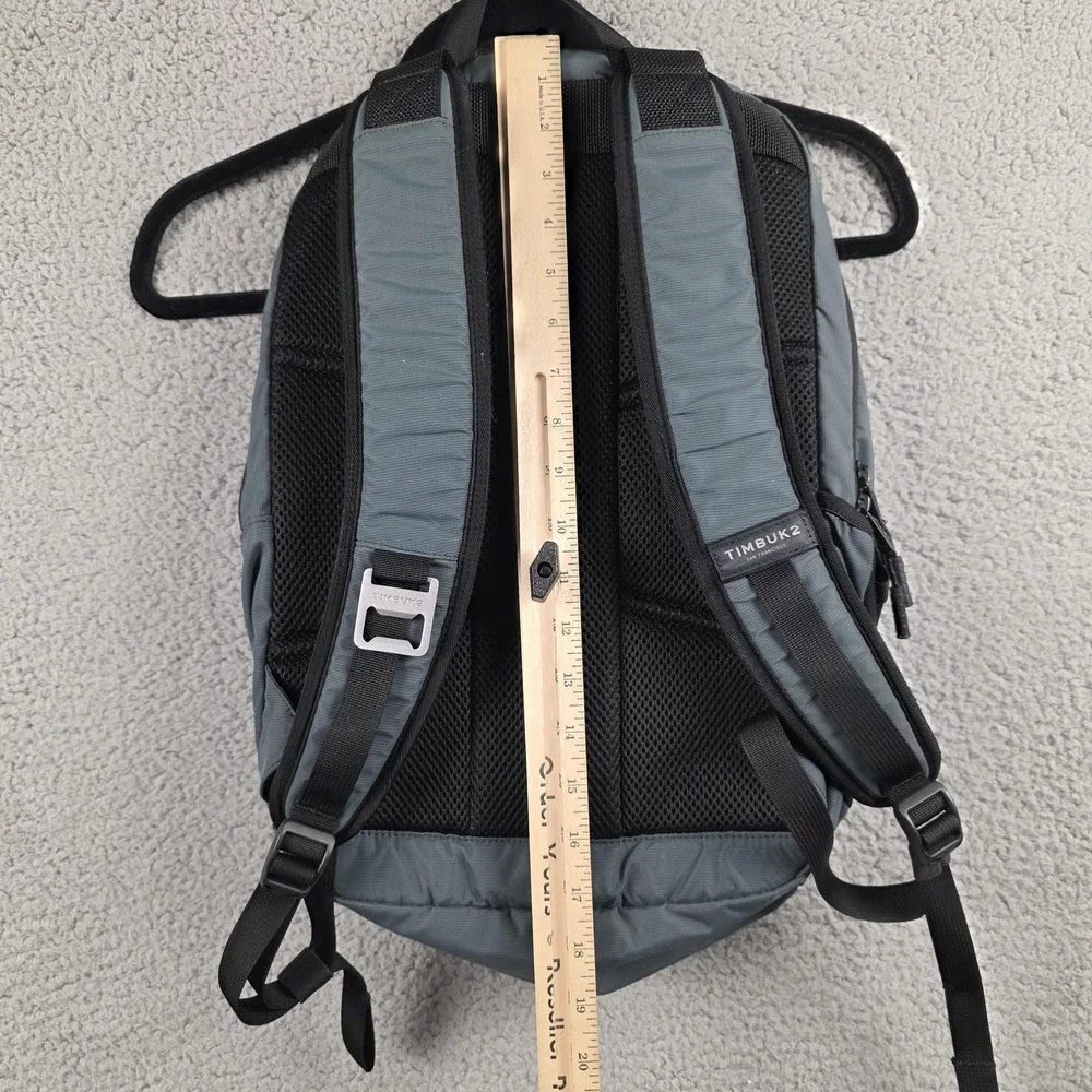 Timbuk2 Backpack Mens‎ Medium Gray Laptop Parkside Zip Pockets Organizer